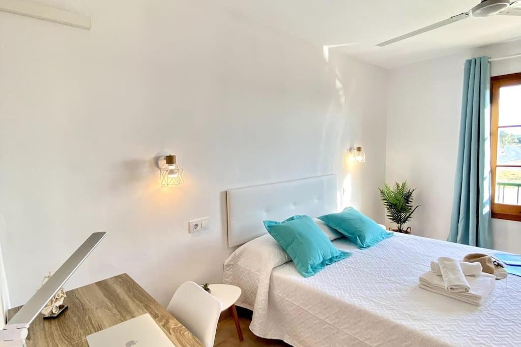 Apartament Sa Farola - Ac, Wifi , Pool, Beach カラ・エン・ブラネス エクステリア 写真